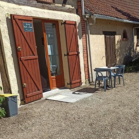 Agreable Studio Dans Le Centre Historique La Ferte-Saint-Aubin Exterior photo